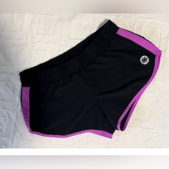 🖤TREND!Bright purple & black LINED running shorts size small/medium-see video🎥 - Picture 1 of 2